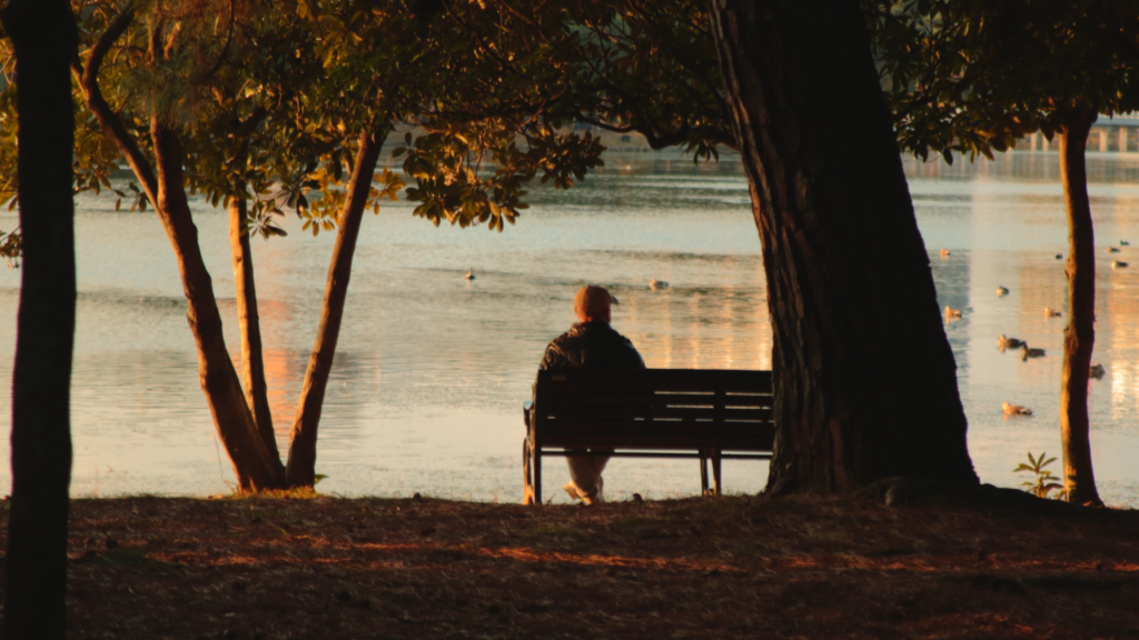 オシャレな人物の後ろ姿